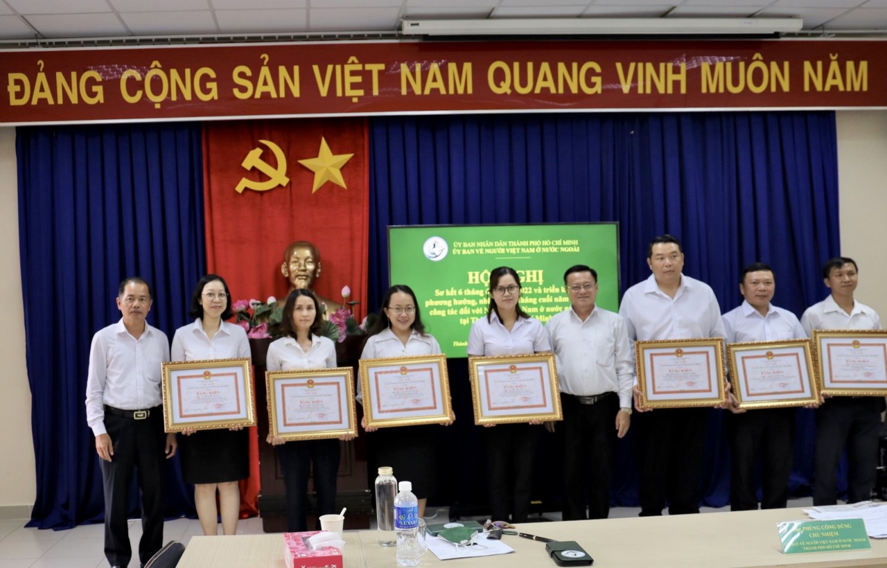 15 nhiệm vụ trọng tâm trong công tác kiều bào tại TP.HCM 6 tháng cuối năm 2022 15 nhiệm vụ trọng tâm trong công tác kiều bào tại TP.HCM 6 tháng cuối năm 2022