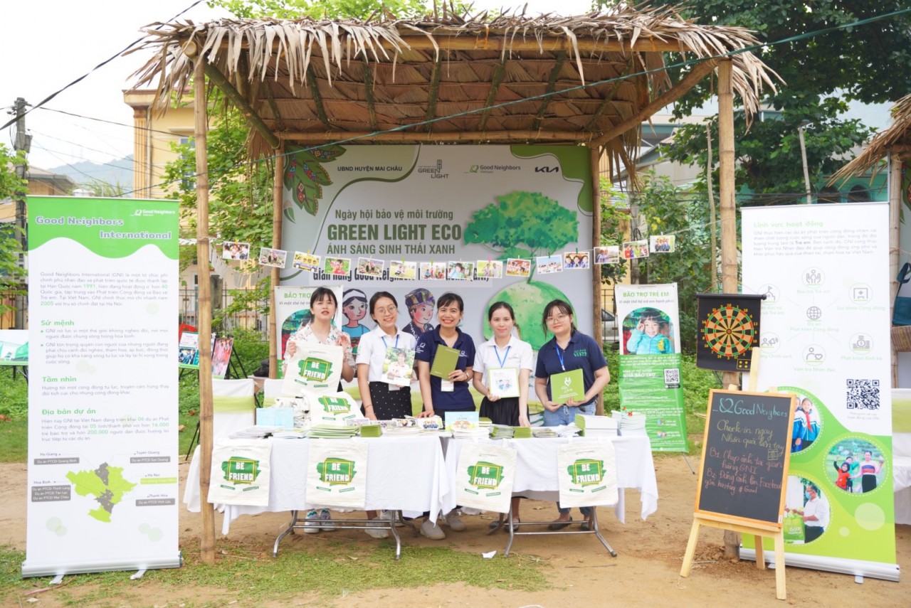 600 trẻ em, giáo viên huyện Mai Châu (Hoà Bình) tham dự “Ngày hội Bảo vệ môi trường” 600 trẻ em, giáo viên huyện Mai Châu (Hoà Bình) tham dự “Ngày hội Bảo vệ môi trường”