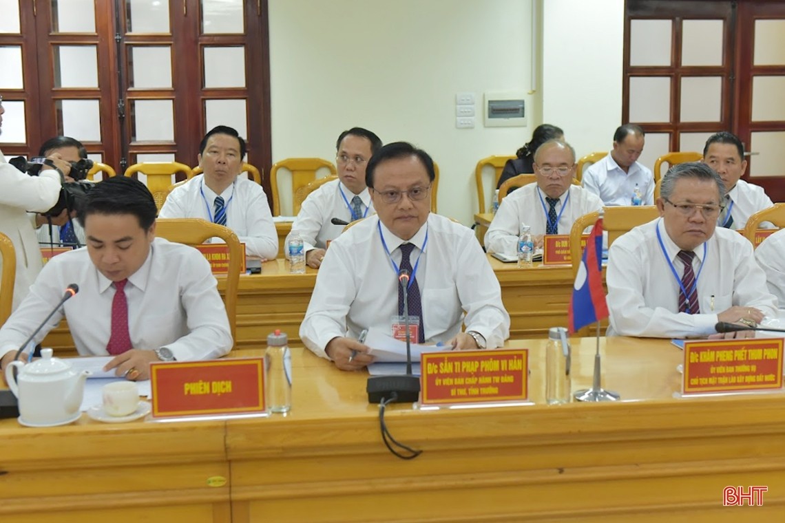 Thắt chặt quan hệ hữu nghị, hợp tác toàn diện giữa 2 tỉnh Hà Tĩnh và Savannakhet Thắt chặt quan hệ hữu nghị, hợp tác toàn diện giữa 2 tỉnh Hà Tĩnh và Savannakhet