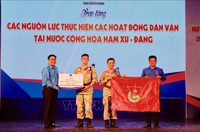 Thanh niên TP Hồ Chí Minh giao lưu với Lực lượng gìn giữ hòa bình LHQ tại Nam Sudan Chú thích ảnh