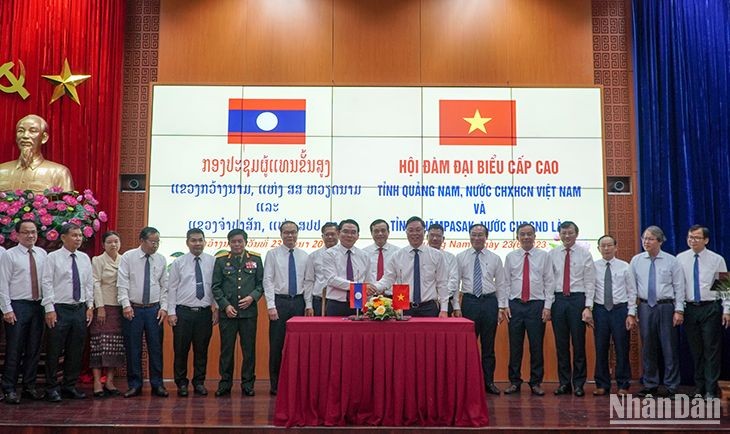 Quảng Nam và Chămpasak (Lào) ký kết hợp tác, thúc đẩy phát triển Quảng Nam và Chămpasak (Lào) ký kết hợp tác, thúc đẩy phát triển ảnh 3