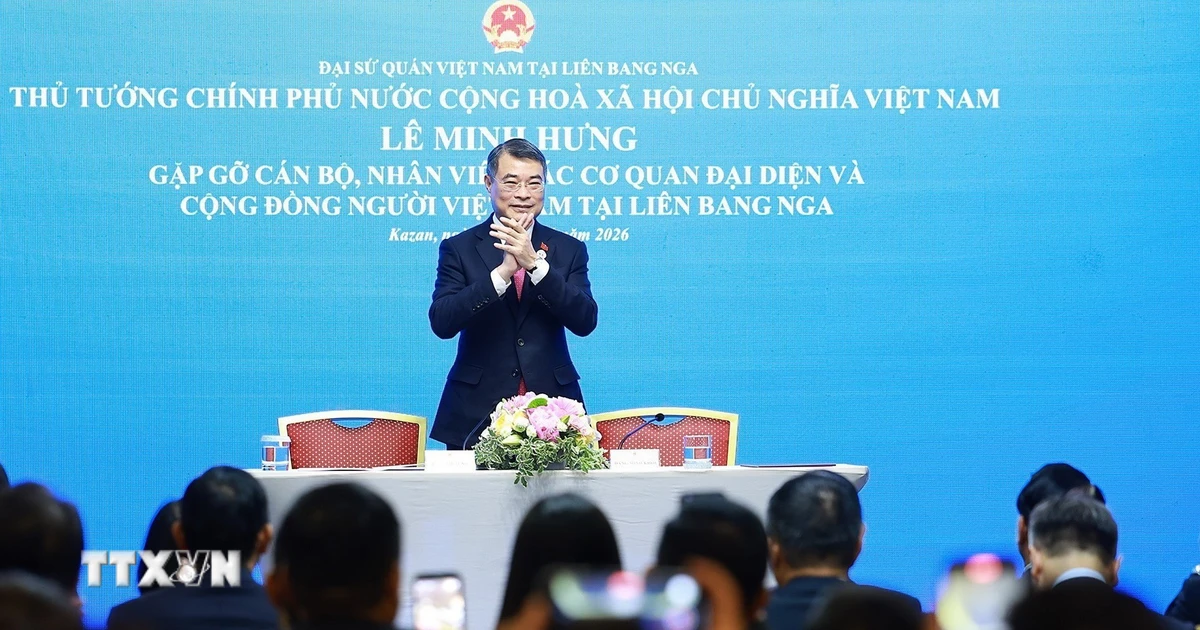 Thủ tướng Lê Minh Hưng gặp cộng đồng người Việt Nam tại Nga Thủ tướng Lê Minh Hưng gặp cộng đồng người Việt Nam tại Nga
