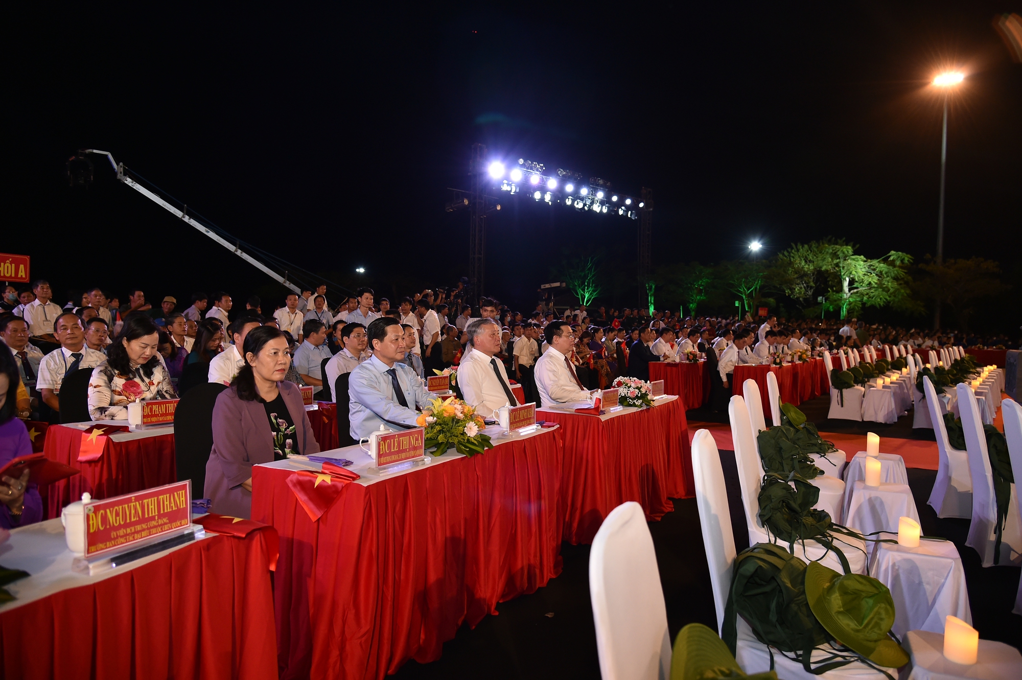 TỔNG THUẬT: 'Khúc tráng ca hòa bình' tái hiện và khắc ghi những trang sử hào hùng - Ảnh 6. TỔNG THUẬT: 'Khúc tráng ca hòa bình' tái hiện và khắc ghi những trang sử hào hùng - Ảnh 6.