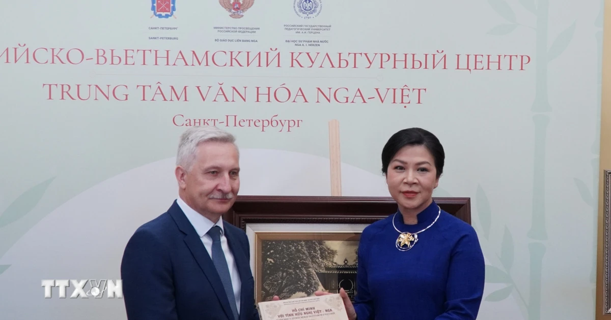 Khai trương Trung tâm Văn hóa Nga-Việt tại Saint-Petersburg Khai trương Trung tâm Văn hóa Nga-Việt tại Saint-Petersburg