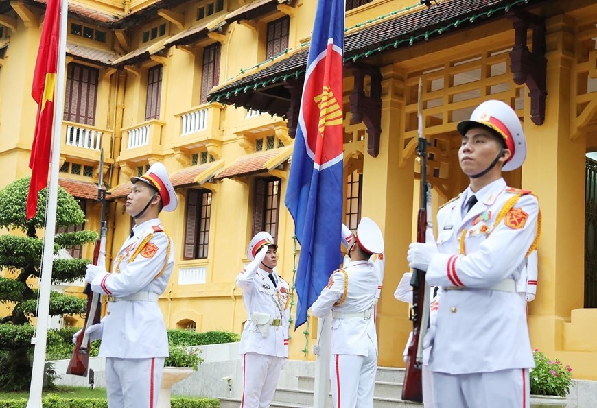 Những hình ảnh đẹp nhất trong Lễ thượng cờ kỷ niệm 53 năm thành lập ASEAN nhung hinh anh dep nhat trong le thuong co ky niem 53 nam thanh lap asean
