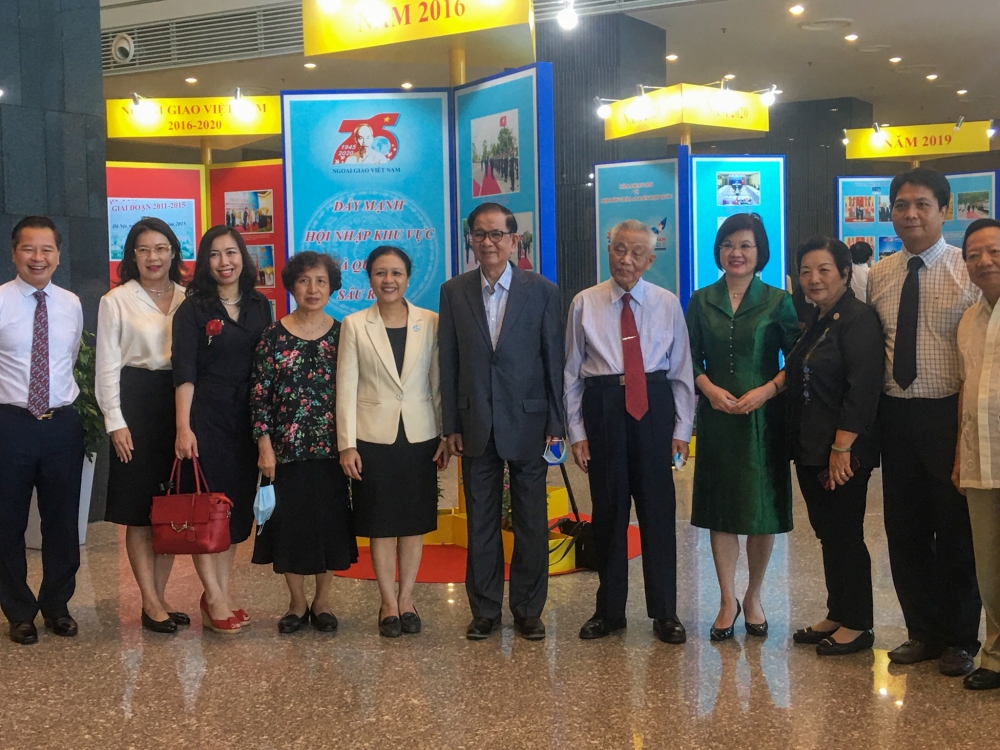 Chủ tịch Liên hiệp các Tổ chức hữu nghị Việt Nam Cần định vị vai trò của đối ngoại nhân dân trong giai đoạn mới chu tich lien hiep cac to chuc huu nghi viet nam can dinh vi vai tro cua doi ngoai nhan dan trong giai doan moi