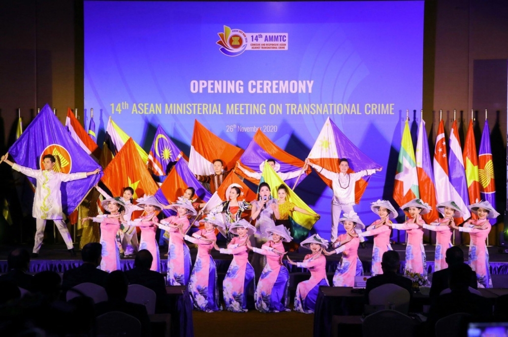 Ca sĩ Trần Thu Hường: Người hát nhạc Thái cho tình hữu nghị Ca sĩ Trần Thu Hường: Người hát nhạc Thái cho tình hữu nghị