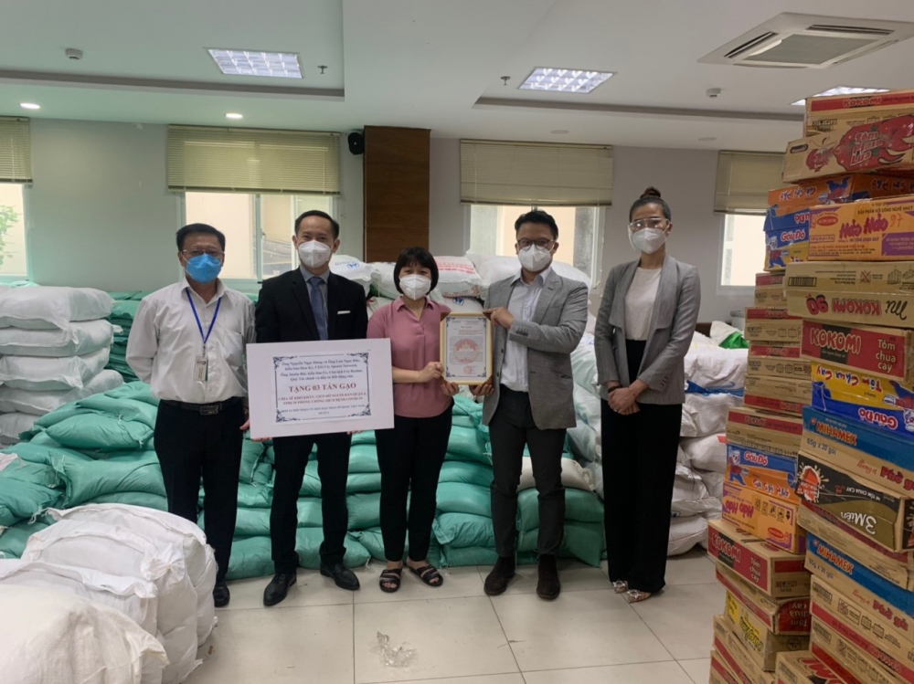 Kiều bào Úc, Mỹ ủng hộ 10 tấn gạo cho TP Hồ Chí Minh và Bình Dương