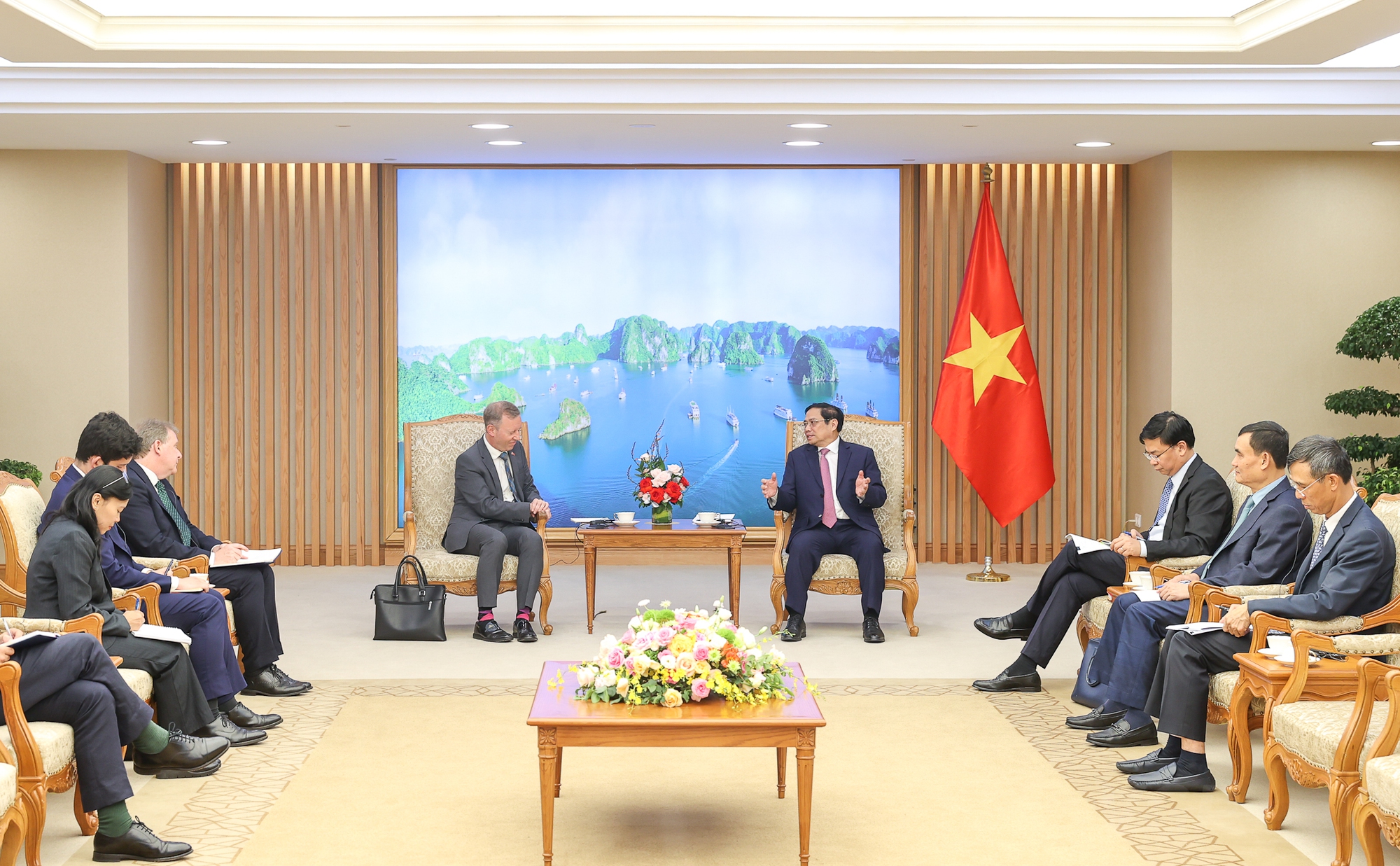 'Cam kết của Thủ tướng tại COP26 giúp cải thiện mạnh mẽ hình ảnh Việt Nam' - Ảnh 3. 'Cam kết của Thủ tướng tại COP26 giúp cải thiện mạnh mẽ hình ảnh Việt Nam' - Ảnh 3.