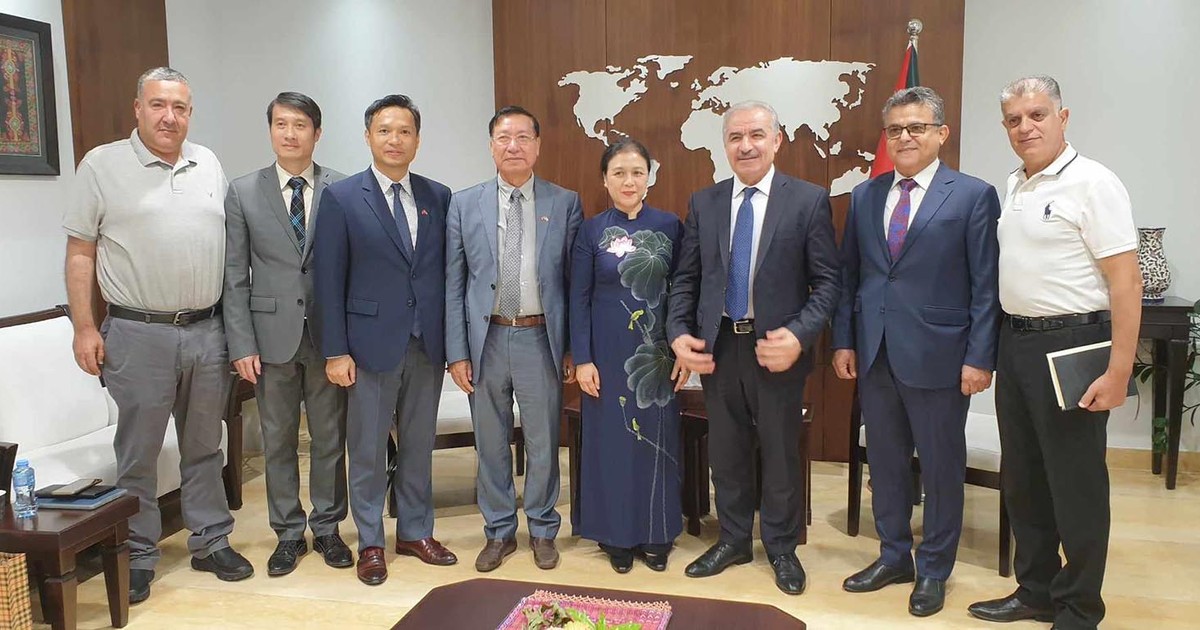 Chuyến thăm đầu tiên đầy ấn tượng đến Palestine Chuyến thăm đầu tiên đầy ấn tượng đến Palestine