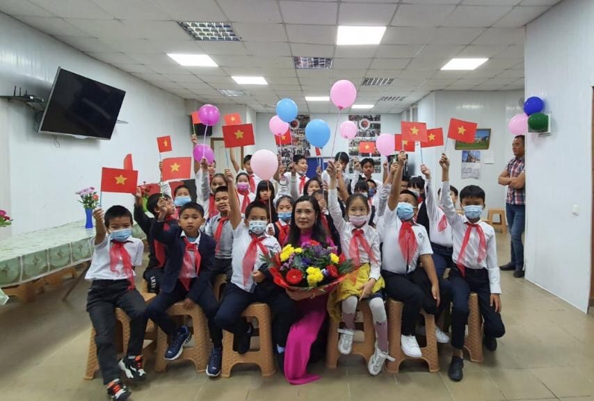 Khai giảng lớp học tiếng Việt tại làng Staritskogo (Ukraine) Khai giảng lớp học tiếng Việt tại làng Staritskogo (Ukraine)