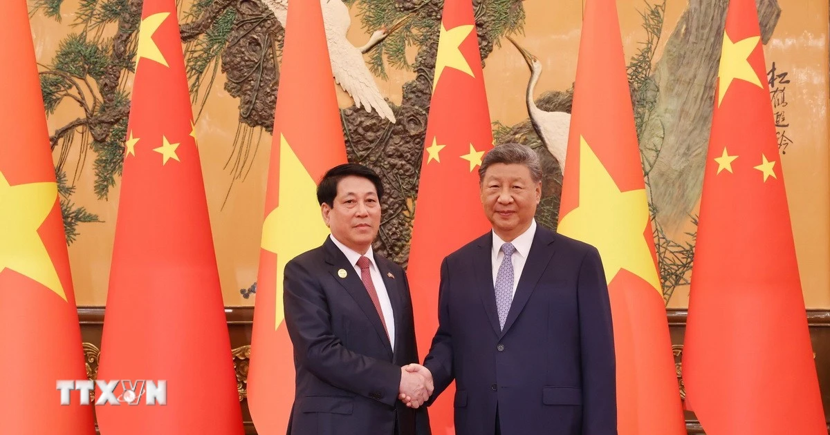 Việt Nam luôn ưu tiên hàng đầu việc củng cố và phát triển quan hệ Việt-Trung Việt Nam luôn ưu tiên hàng đầu việc củng cố và phát triển quan hệ Việt-Trung