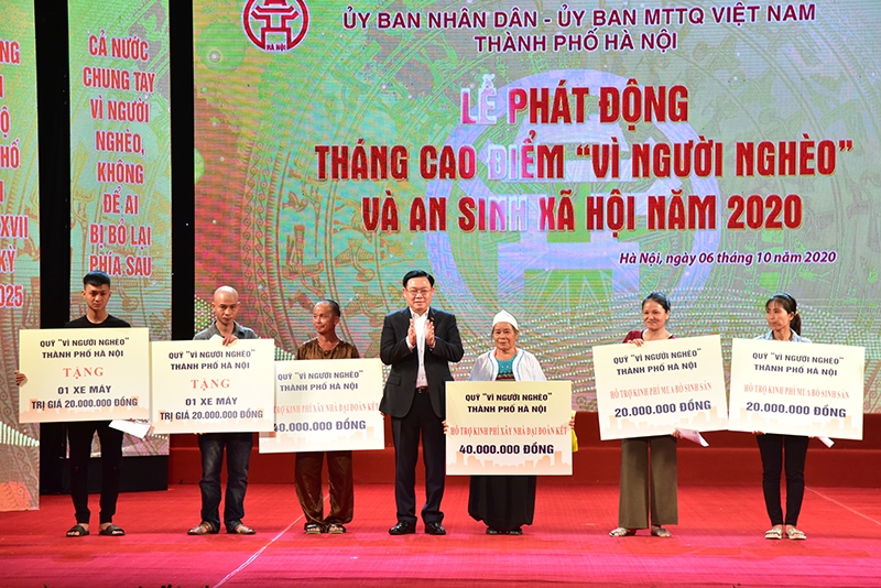 Hà Nội hỗ trợ xây dựng 7.565 nhà ở cho hộ nghèo Hà Nội hỗ trợ xây dựng 7.565 nhà ở cho hộ nghèo