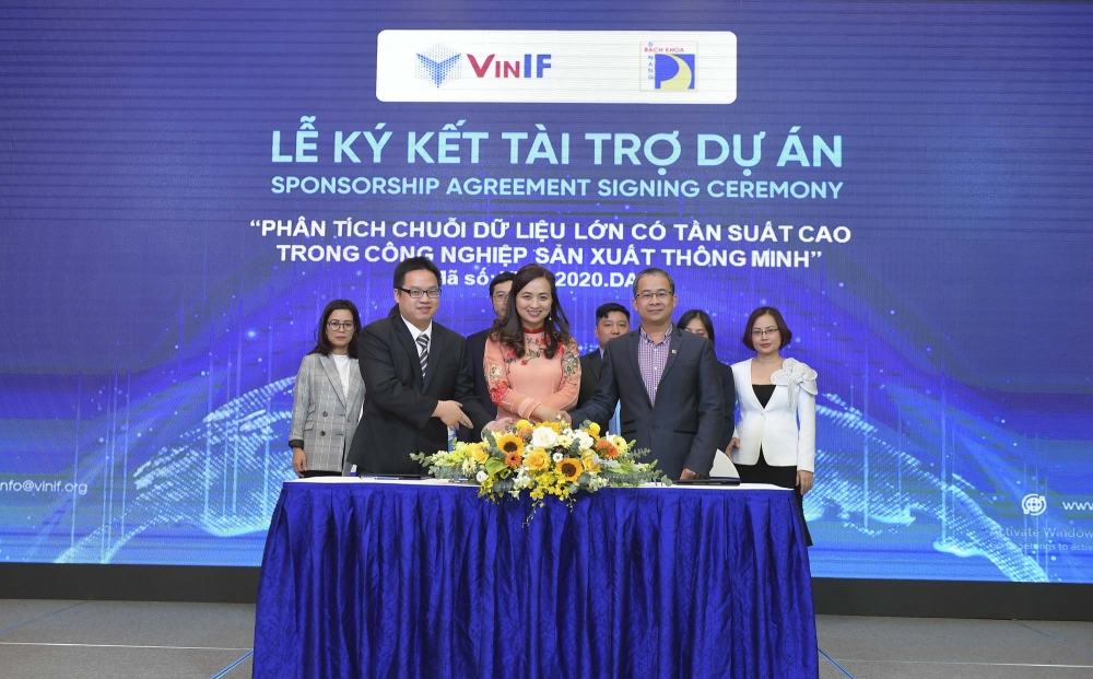 Vingroup tài trợ 136 tỷ đồng cho 28 dự án khoa học công nghệ năm 2020 Vingroup tài trợ 136 tỷ đồng cho 28 dự án khoa học công nghệ năm 2020