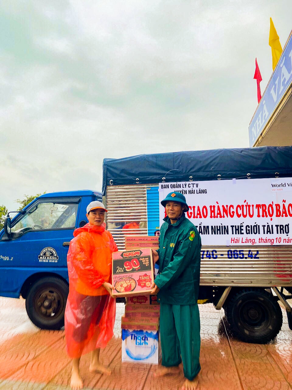 World Vision Việt Nam cứu trợ cho người dân huyện Hải Lăng và Đa Krông (Quảng Trị) World Vision Việt Nam cứu trợ cho người dân huyện Hải Lăng và Đa Krông (Quảng Trị)