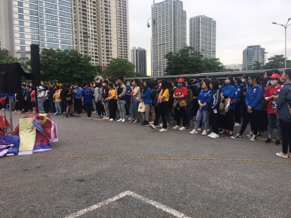 1000 tình nguyện viên tham gia dọn rác tại Hà Nội 1000 tình nguyện viên tham gia dọn rác tại Hà Nội