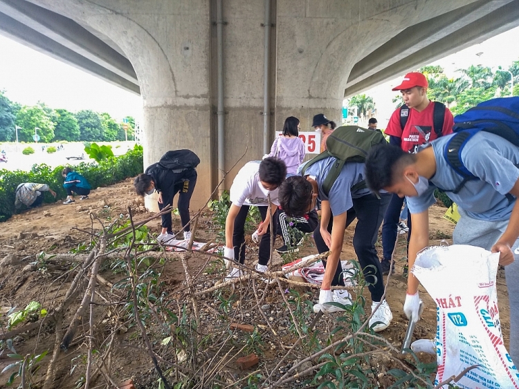 1000 tình nguyện viên tham gia dọn rác tại Hà Nội 1000 tình nguyện viên tham gia dọn rác tại Hà Nội
