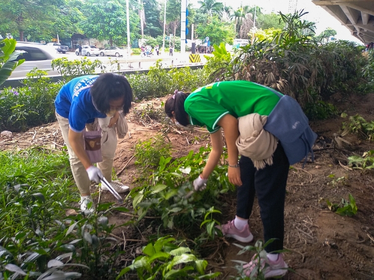 1000 tình nguyện viên tham gia dọn rác tại Hà Nội 1000 tình nguyện viên tham gia dọn rác tại Hà Nội