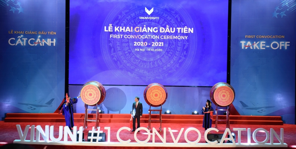 Trường Đại học VinUni khai giảng năm học đầu tiên Trường Đại học VinUni khai giảng năm học đầu tiên
