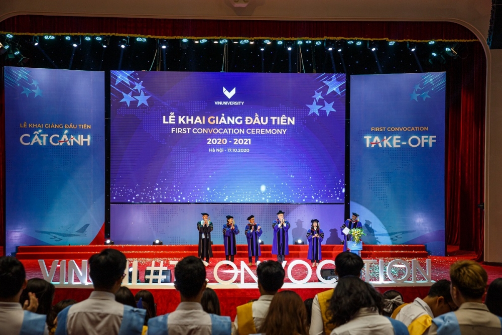 Trường Đại học VinUni khai giảng năm học đầu tiên Trường Đại học VinUni khai giảng năm học đầu tiên
