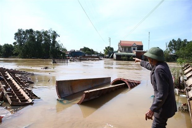 Hàn Quốc viện trợ 300.000 USD giúp Việt Nam khắc phục thiệt hại do mưa lũ ở miền Trung Hàn Quốc viện trợ 300.000 USD giúp Việt Nam khắc phục thiệt hại do mưa lũ ở miền Trung