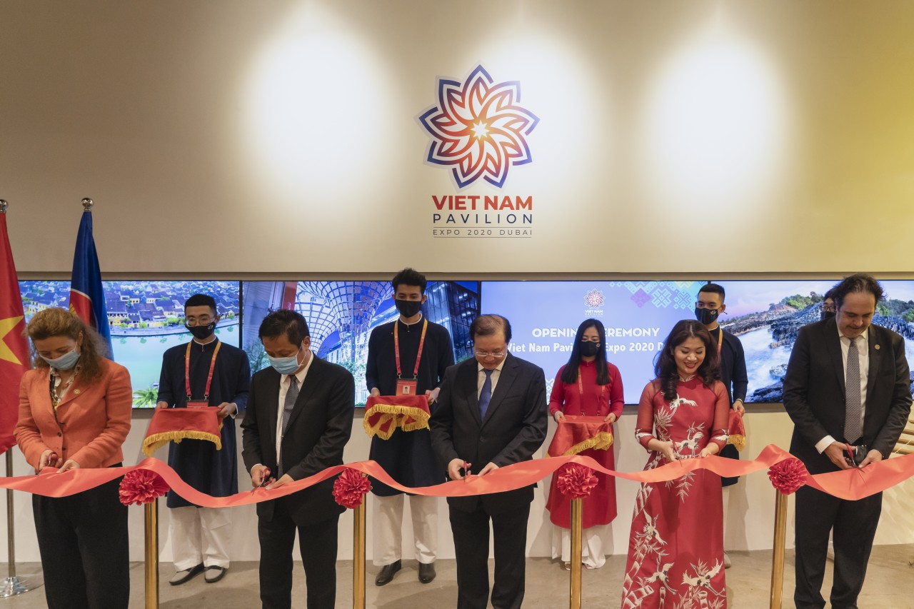 EXPO 2020 Dubai: ấn tượng với 800 chiếc nón bọc lá sen và phiên bản thu nhỏ của 18 tác phẩm nghệ thuật EXPO 2020 Dubai: ấn tượng với 800 chiếc nón bọc lá sen và phiên bản thu nhỏ của 18 tác phẩm nghệ thuật