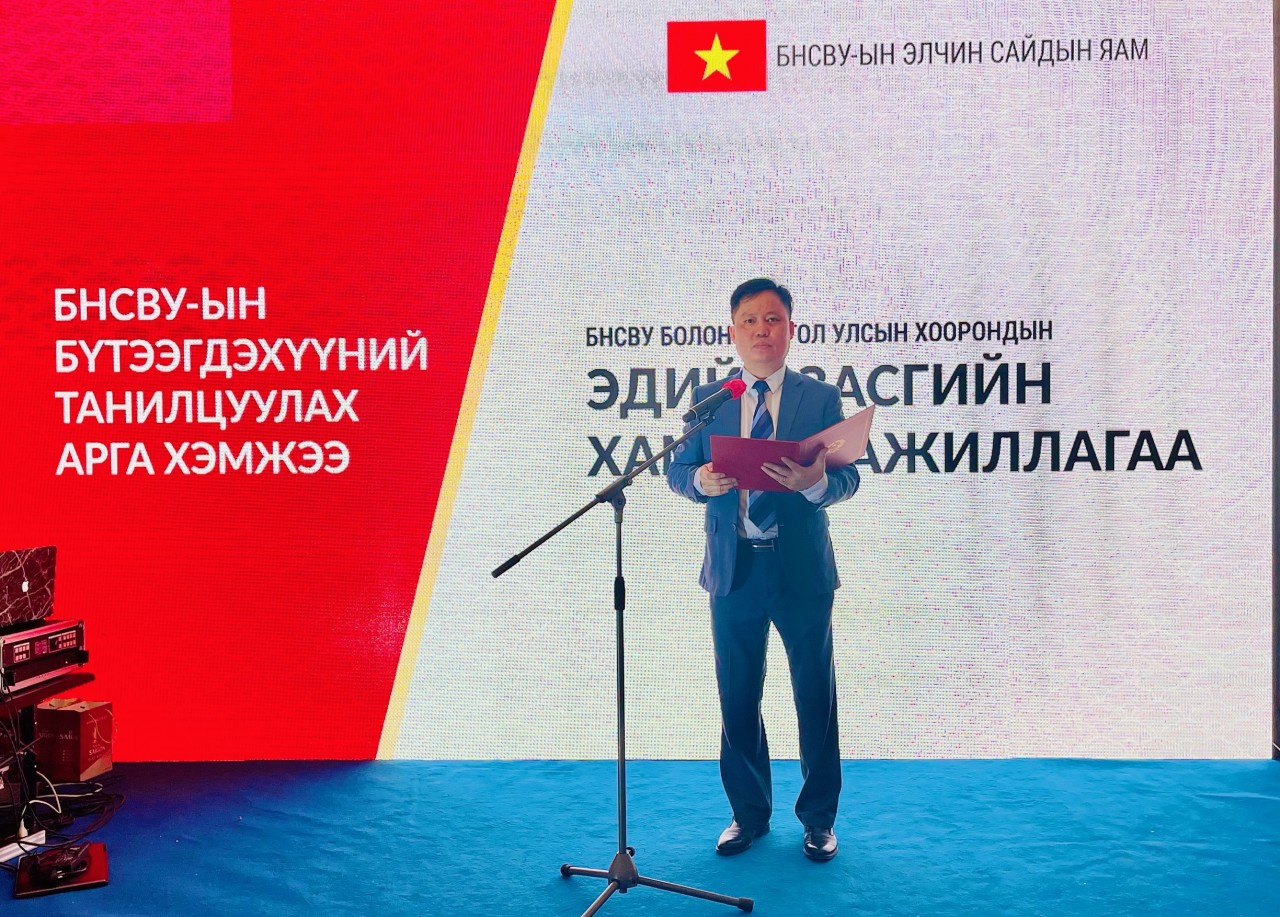 Quảng bá, giới thiệu các sản phẩm, ẩm thực của Việt Nam với doanh nghiệp Mông Cổ Quảng bá, giới thiệu các sản phẩm, ẩm thực của Việt Nam với doanh nghiệp Mông Cổ