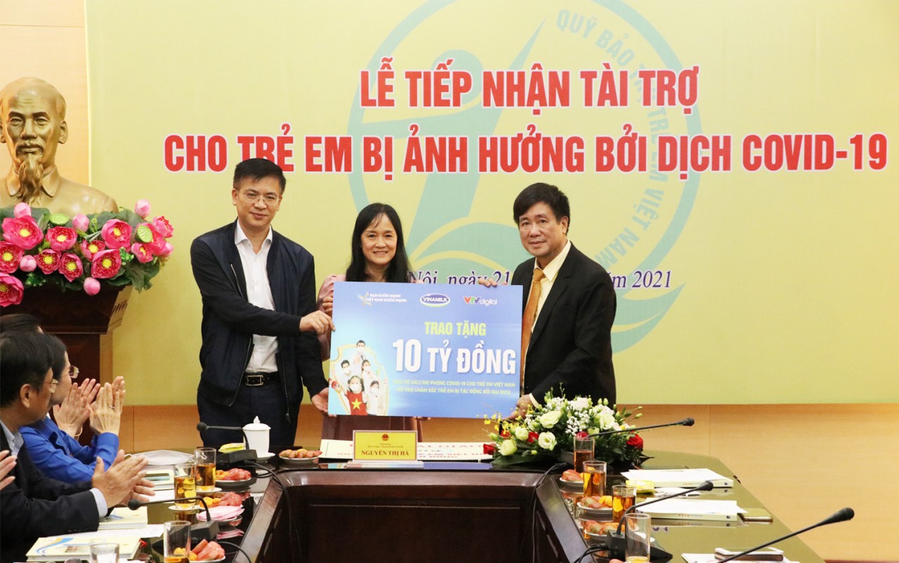 Hơn 11 tỷ đồng hỗ trợ trẻ em bị ảnh hưởng bởi đại dịch COVID-19 Hơn 11 tỷ đồng hỗ trợ trẻ em bị ảnh hưởng bởi đại dịch COVID-19