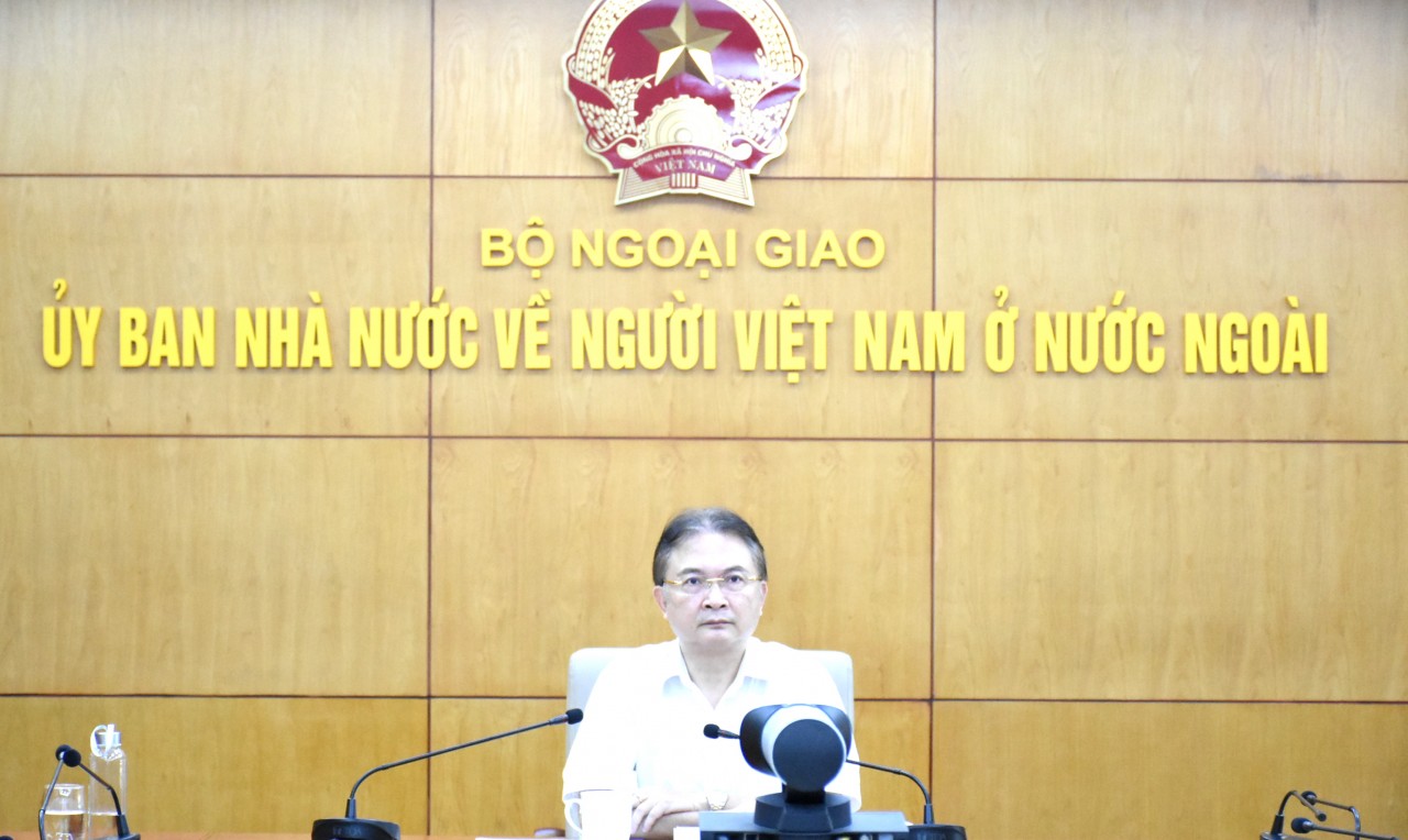 Tôi tin kiều bào sẽ nhiệt tình hưởng ứng chương trình khảo sát về pháp luật và thủ tục hành chính Tôi tin kiều bào sẽ nhiệt tình hưởng ứng chương trình khảo sát về pháp luật và thủ tục hành chính