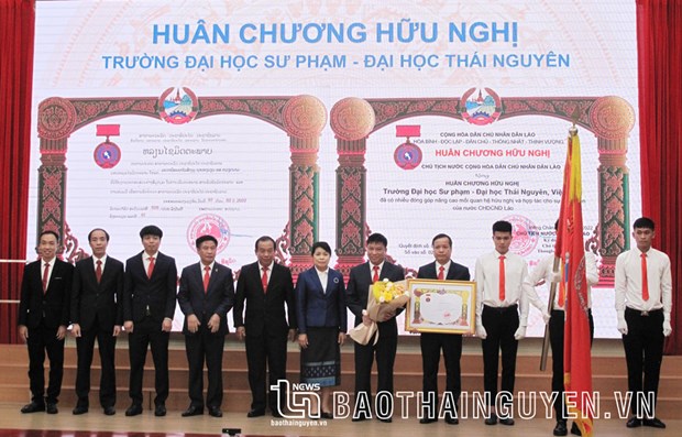 Trao Huân chương của Nhà nước Lào tặng Đại học Sư phạm Thái Nguyên hình ảnh 1 Trao Huan chuong cua Nha nuoc Lao tang Dai hoc Su pham Thai Nguyen hinh anh 1