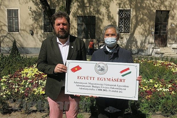 Việt Nam – Hungary: Xa mà không cách Việt Nam – Hungary: Xa mà không cách