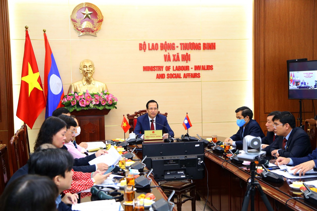 Việt Nam - Lào tăng cường mở rộng hợp tác trong lĩnh vực lao động và phúc lợi xã hội Việt Nam - Lào tăng cường mở rộng hợp tác trong lĩnh vực lao động và phúc lợi xã hội