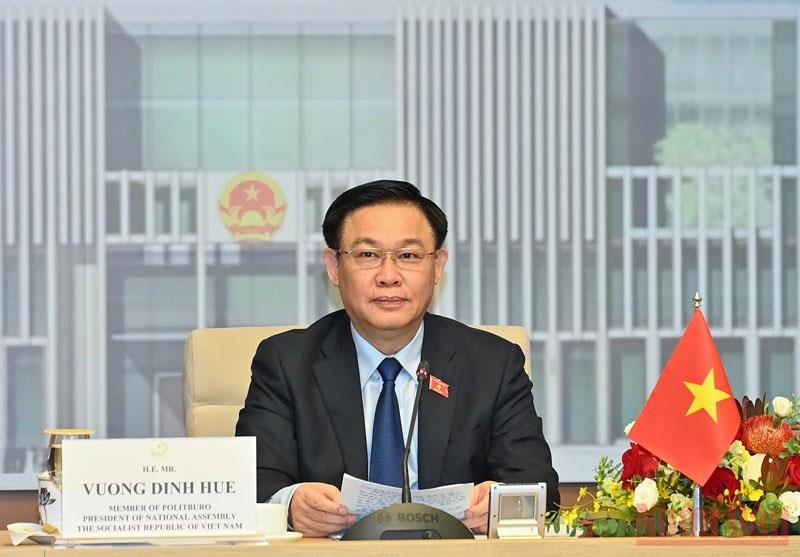 Chủ tịch Quốc hội Vương Đình Huệ chúc mừng Quốc khánh Cộng hòa Angola Chủ tịch Quốc hội Vương Đình Huệ chúc mừng Quốc khánh Cộng hòa Angola