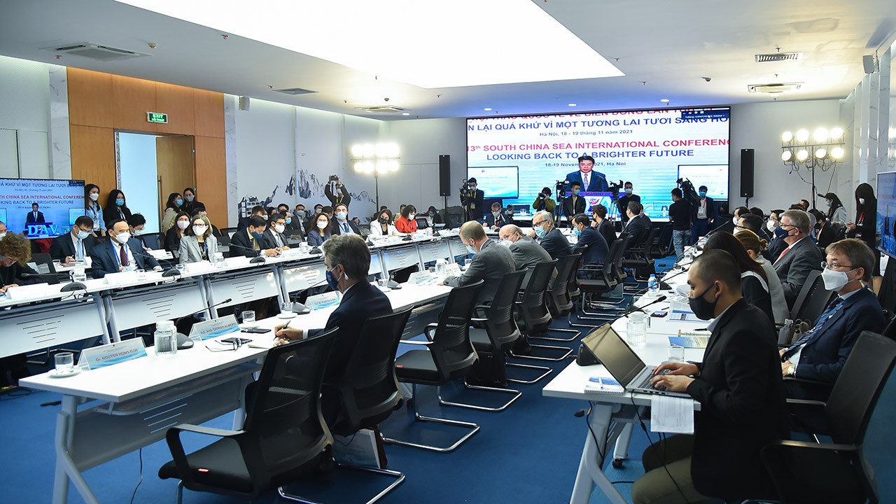 Chuyên gia từ 30 quốc gia tham dự Hội thảo khoa học quốc tế về Biển Đông lần thứ 13 Chuyên gia từ 30 quốc gia tham dự Hội thảo khoa học quốc tế về Biển Đông lần thứ 13