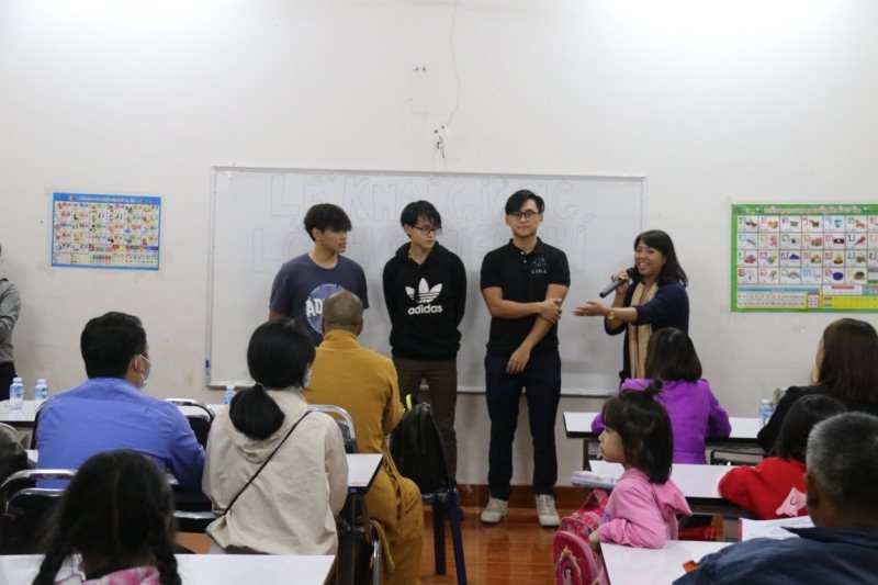 Khai giảng khóa học ngoại ngữ miễn phí cho cộng đồng người Việt tại Lào Khai giảng khóa học ngoại ngữ miễn phí cho cộng đồng người Việt tại Lào