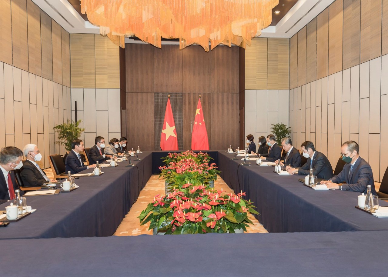 Bộ trưởng Ngoại giao Việt Nam - Trung Quốc trao đổi về biện pháp phòng chống dịch, duy trì giao thương Bộ trưởng Ngoại giao Việt Nam - Trung Quốc trao đổi về biện pháp phòng chống dịch, duy trì giao thương
