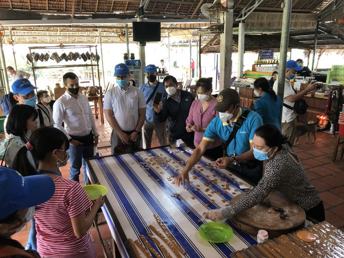 Đoàn nhà báo quốc tế tham gia thăm và làm việc tại tỉnh, thành phía Nam Đoàn nhà báo quốc tế tham gia thăm và làm việc tại tỉnh, thành phía Nam