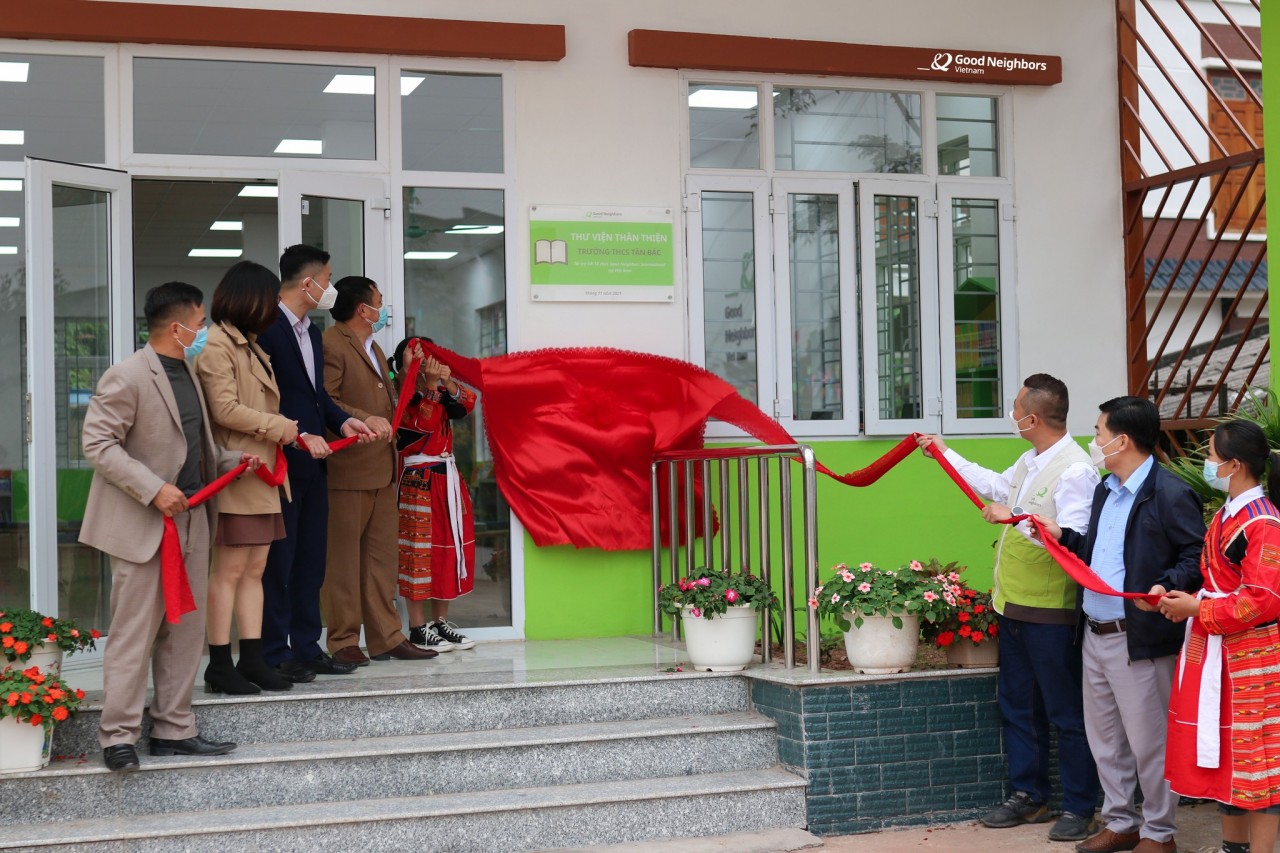 GNI khánh thành và bàn giao thư viện thân thiện tại huyện Quang Bình (Hà Giang) GNI khánh thành và bàn giao thư viện thân thiện tại huyện Quang Bình (Hà Giang)