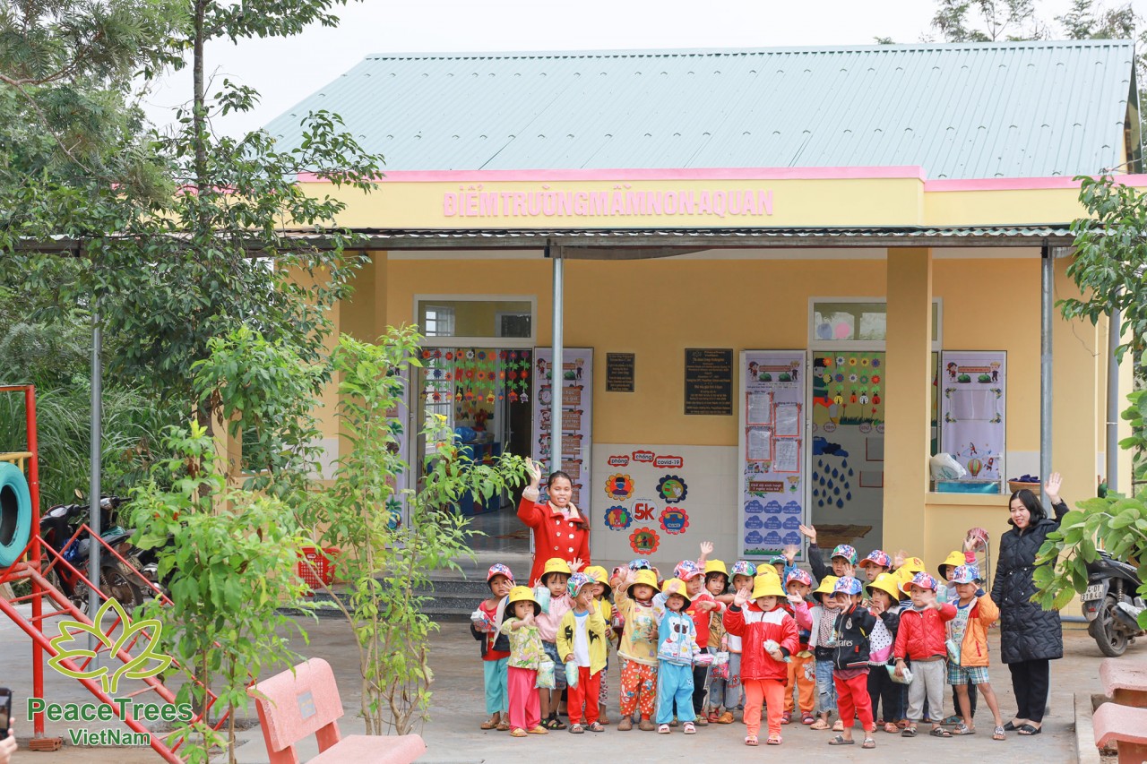Peace Trees Vietnam bàn giao điểm trường mẫu giáo tại Hướng Hóa (Quảng Trị) Peace Trees Vietnam bàn giao điểm trường mẫu giáo tại Hướng Hóa (Quảng Trị)