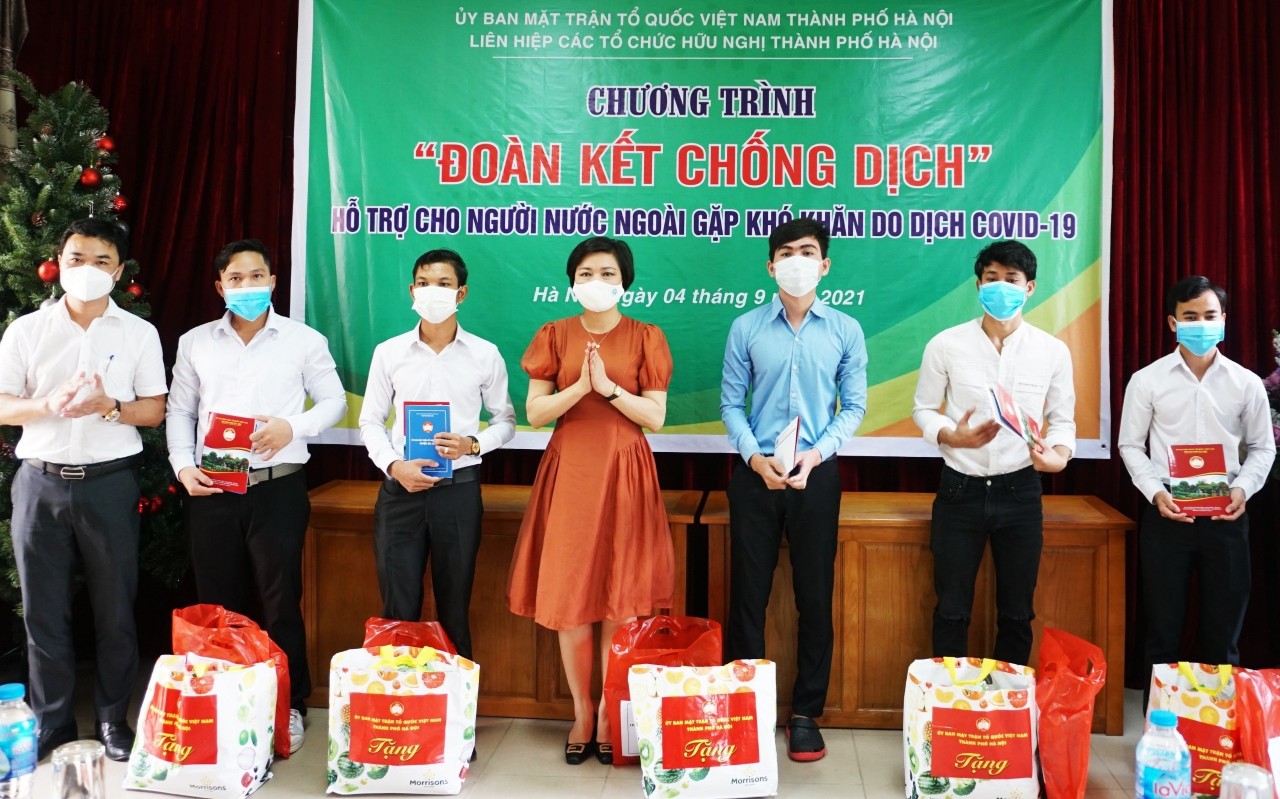 Người nước ngoài cảm ơn Việt Nam đã luôn bao bọc trong đại dịch Covid-19 Người nước ngoài cảm ơn Việt Nam đã luôn bao bọc trong đại dịch Covid-19