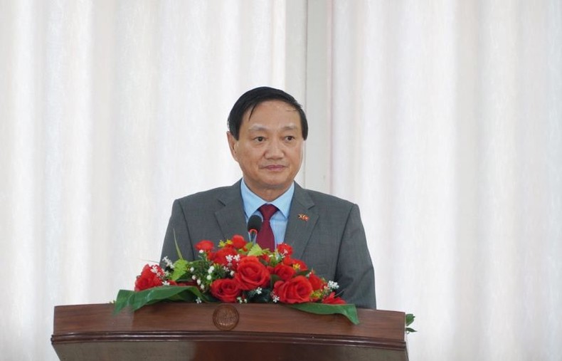 Ra mắt cuốn sách 60 năm quan hệ ngoại giao Lào-Việt Nam Ra mắt cuốn sách 60 năm quan hệ ngoại giao Lào-Việt Nam ảnh 1