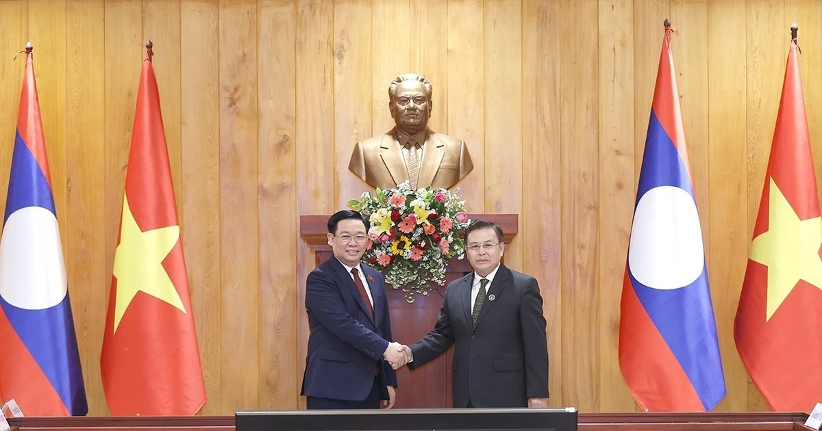 Quốc hội Việt Nam-Lào cần xây dựng thể chế, pháp luật để cùng nhau tạo đột phá Quốc hội Việt Nam-Lào cần xây dựng thể chế, pháp luật để cùng nhau tạo đột phá