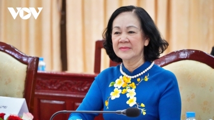 越共中央组部部长张氏梅在新岗位上首次对老挝进行工作访问