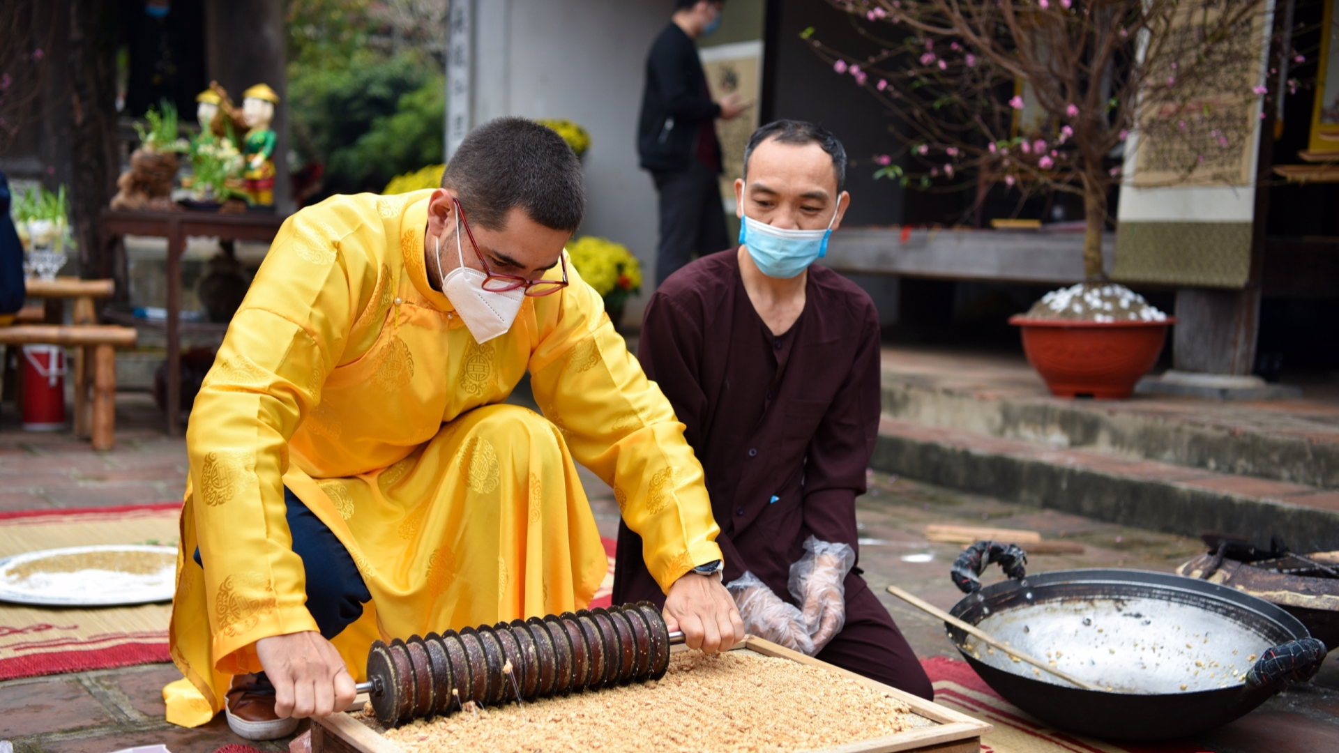 近30名驻越大使和外交使团、国际组织代表参加体验越南传统春节活动 近30名驻越大使和外交使团、国际组织代表参加体验越南传统春节活动