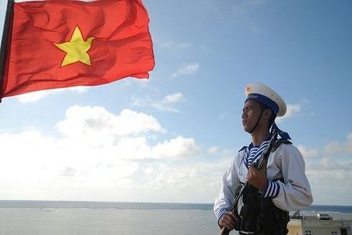 稳扎稳打地站在“浪尖”上