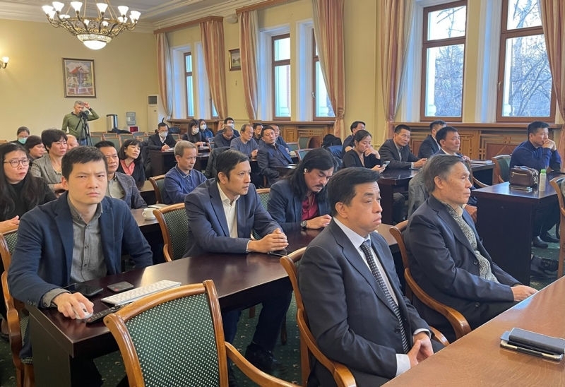 座谈会场景 座谈会场景