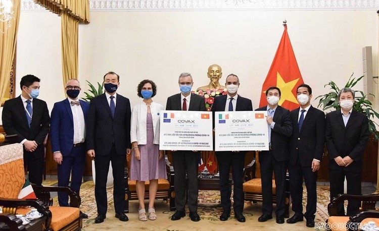 国际友人通过Covax机制向越南提供新冠疫苗 国际友人通过Covax机制向越南提供新冠疫苗
