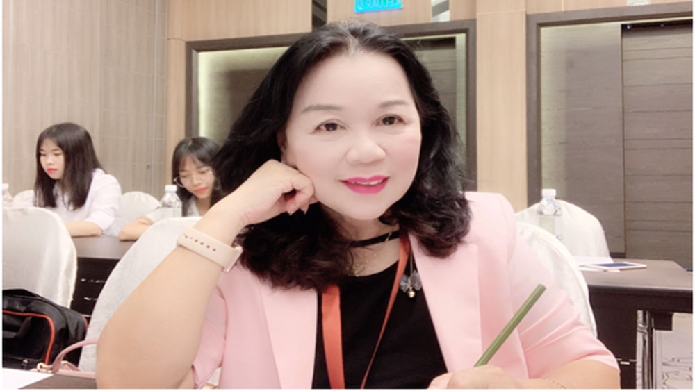 荣获2021年柯瓦列夫斯卡娅奖的两名越南女性科学家 荣获2021年柯瓦列夫斯卡娅奖的两名越南女性科学家