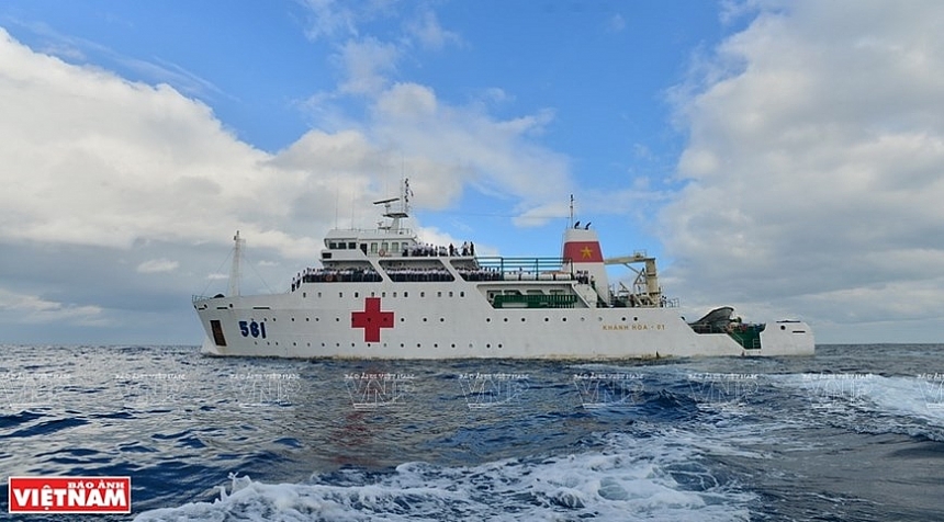 越南军医船561号—东海上的移动医院 越南军医船561号—东海上的移动医院