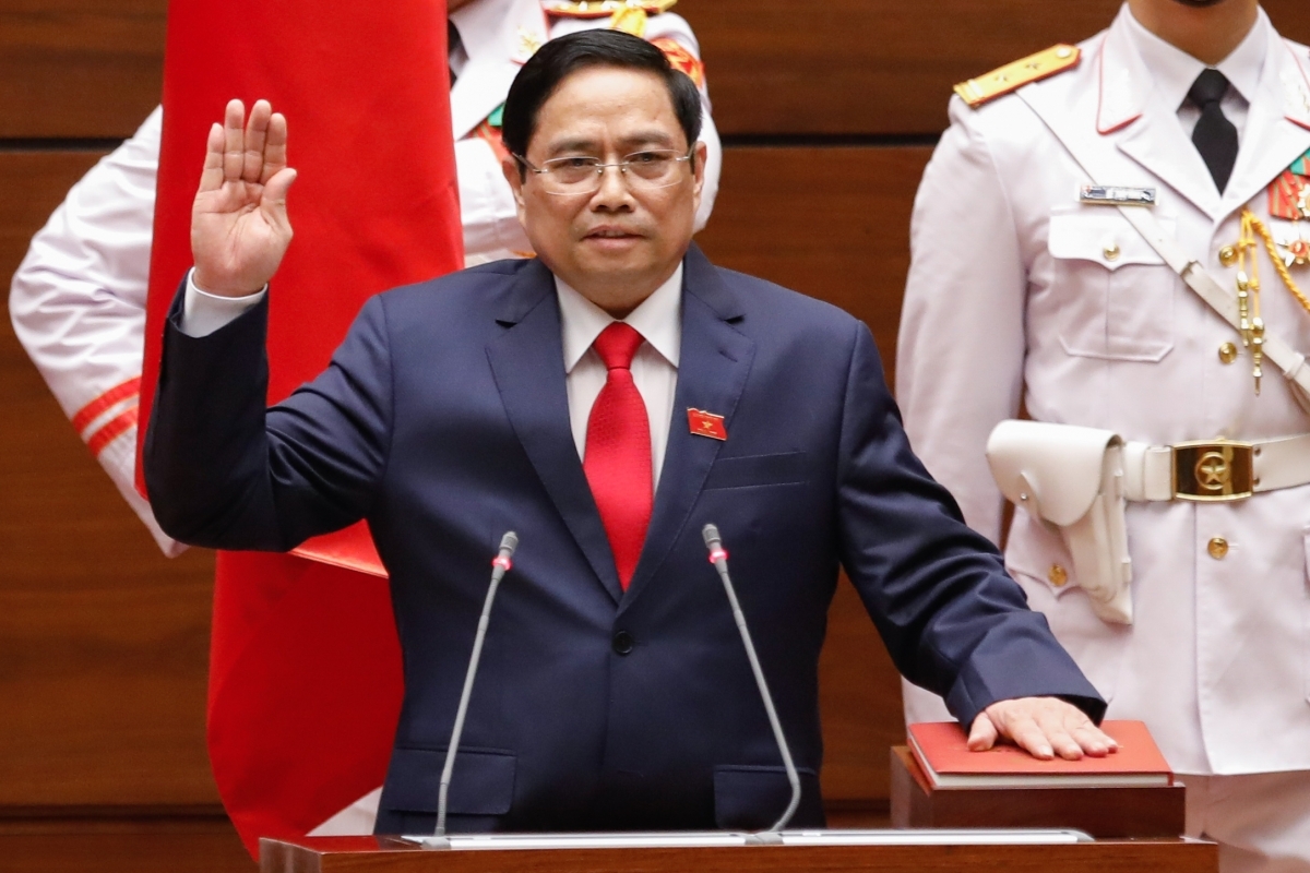 中国领导致电祝贺阮春福同志当选国家主席和范明政同志当选政府总理